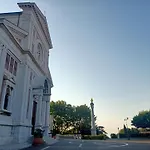 Serena Hotel