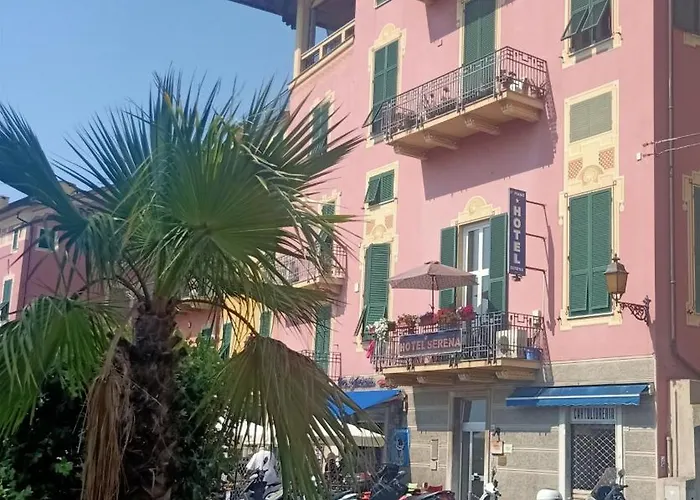 酒店 塞瑞纳酒店 *